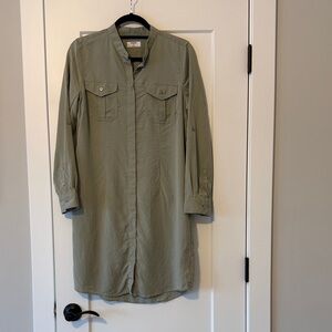 UNTUCKit Women's sage green Shirt Dress